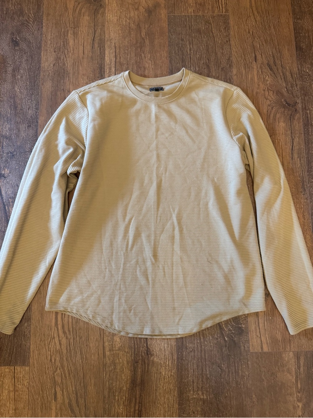 Guess Men's Long-Sleeve Crewneck Shirt - Beige
